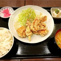 鶏のから揚げ定食 ¥800|Blue Moon Caféさん