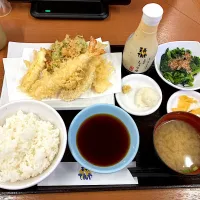 早春海老天ぷら定食|しのぶさん