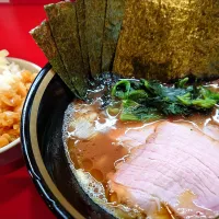 【2023年10月創業】 
横濱家系ラーメン 野中家 
ミニラーメン (750円、 麺やわらかめ/味うすめ/油少なめ) 
＋のり (5枚、100円) 
＋ライス2杯 (食い放題、100円) 
＋裏かっぱ (胡瓜とコマチャーを
豆板醤で和えたもの、無料)
＠大塚4分 
(JR板橋駅から徒歩27分)
25010
〈醤6塩1噌󠄀1タ1昆1出0F0冷0〉