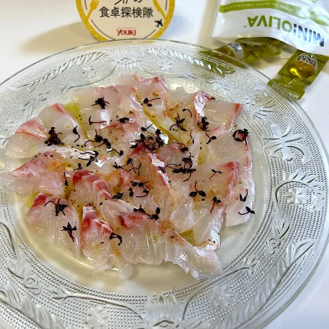 「ミニエクストラバージン　オリーブオイル」を使ってみたSnapdishの料理・レシピ写真:『世界の食卓探検隊』鯛のカルパッチョ　フィンガーライム🍋‍🟩のせ