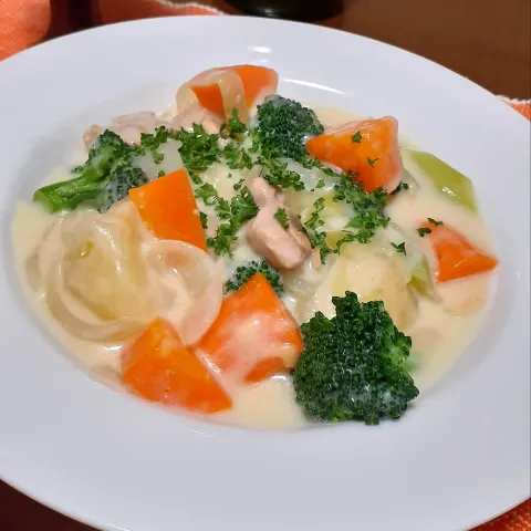 「おいしい雪印メグミルク牛乳 230ml」を使ってみたSnapdishの料理・レシピ写真:クリームシチュー✴️