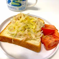 ツナマヨトーストで朝ごはん|あんぷち🍎さん