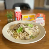 1/12の昼食　簡単ホワイトソースでパスタ！雪印さんありがとうございます😊|yoneさん