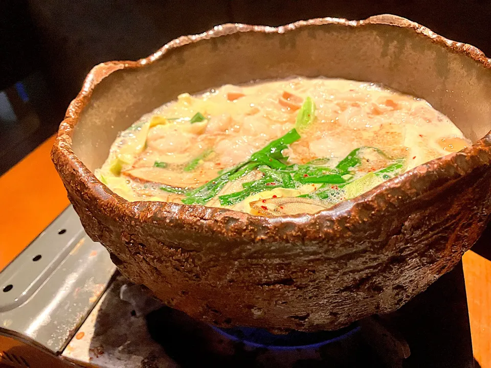 もつ鍋（器が素敵すぎて|らんでぃさん