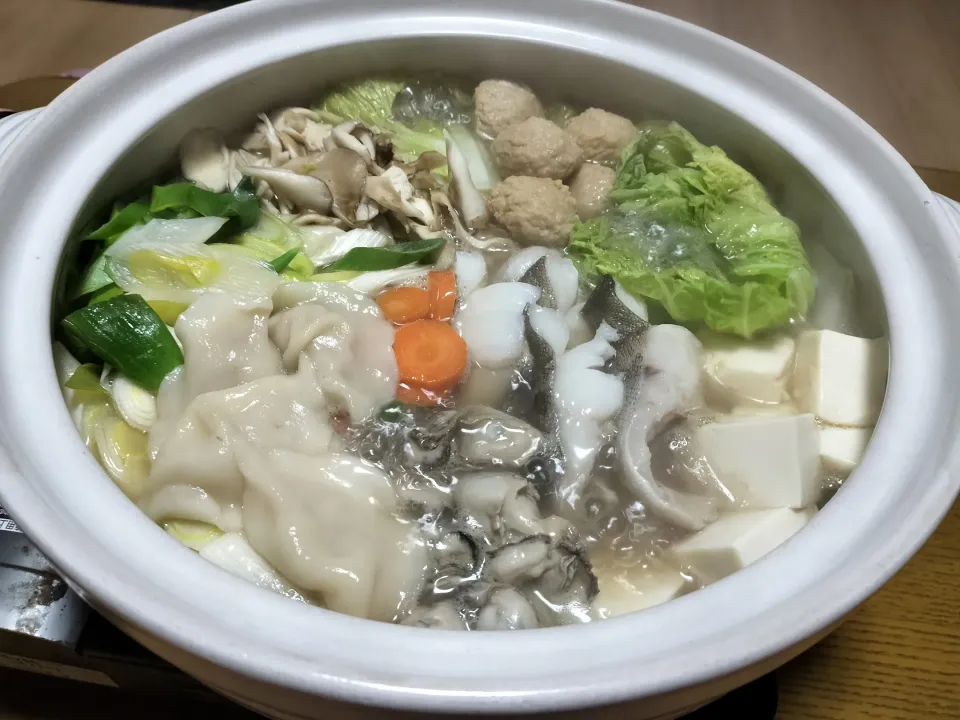 🍲寄せ鍋🦪🐟️|みよぱさん