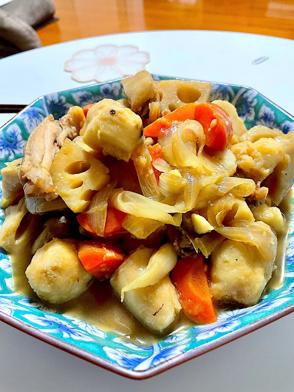 鶏手羽と里いも煮物|okeiko🎶さん