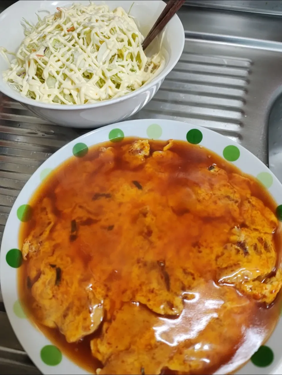 かに玉ならぬ豚玉とキャベツ千切り(´・ω・｀)|時雨さん