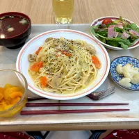 寮の晩ごはん😋|すかラインさん