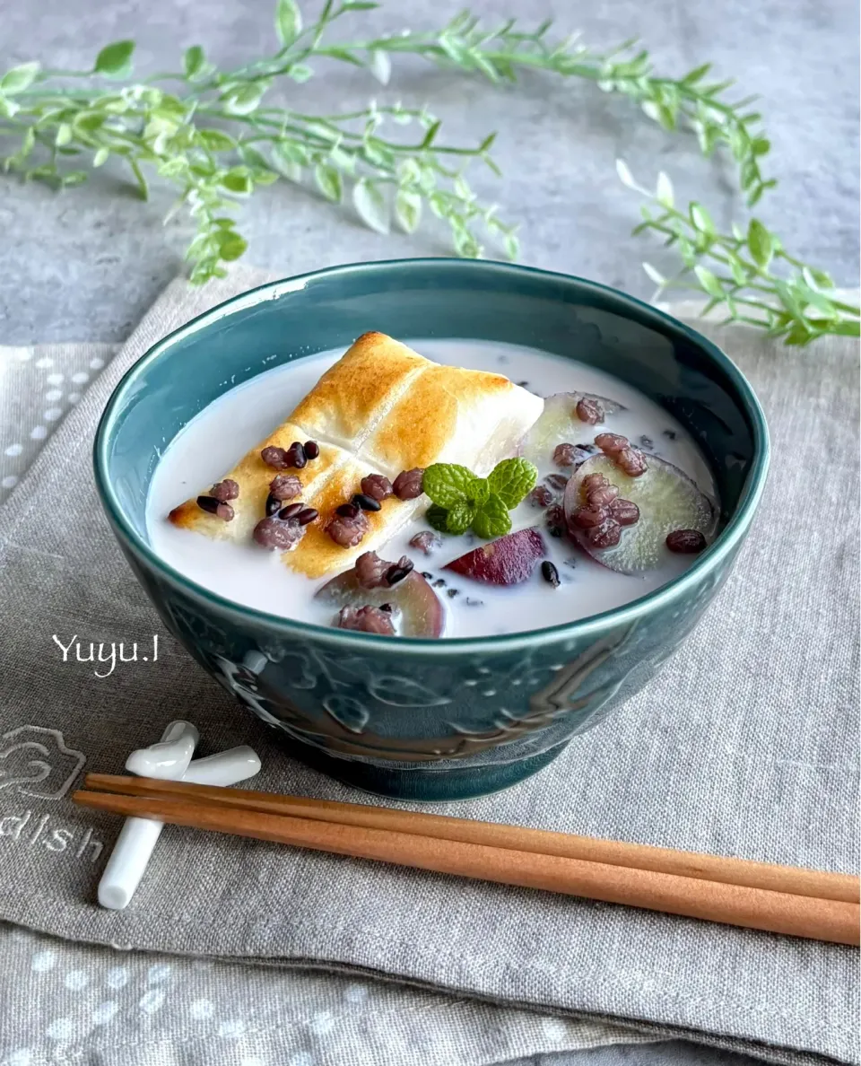 黒米ともち麦とさつまいもの豆乳ぜんざい風|ゆーこどんさん