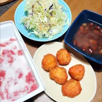 ミックスキャベツ、からあげくんレッド、マグロ山かけ、甘い豆煮|こぼさん