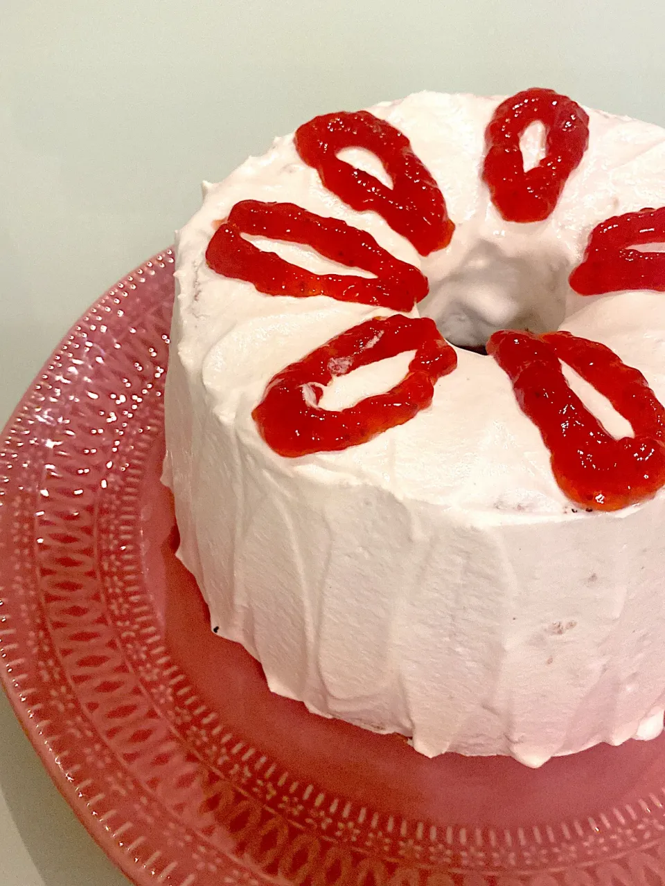 米粉のココアシフォンケーキ　いちごソースがけ|okazuさん