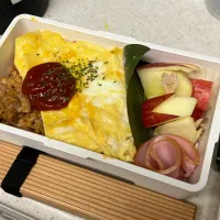 オムライス弁当|たんぽぽさん