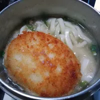 なめ茸と肉そぼろ入りとろみ付きコロッケ力うどん|darkbaronさん