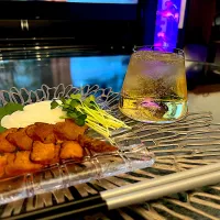 明日はお休みなので、炙りからすみと濃いめのハイボール🥃✨|yokoさん