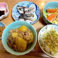 肉じゃが定食🥔🥓|かおちゃんさん