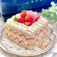 Milalyで苺のスクエアケーキ🍓✨