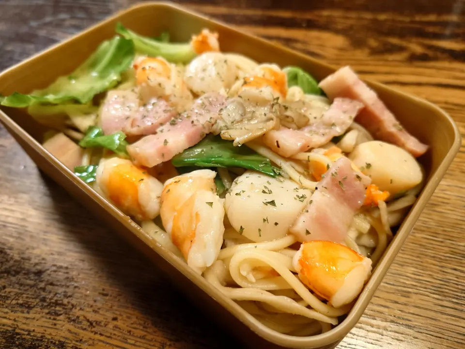 海鮮とキャベツのペペロンチーノ弁当(*^^*)|しーPaPaさん