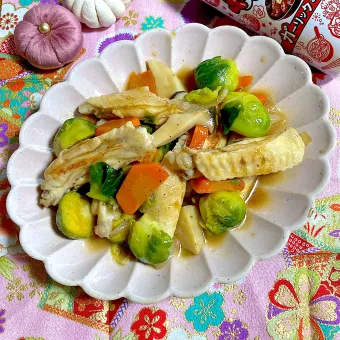 Snapdishの人気料理写真:鶏手羽中と野菜のYummy!炒め🌸