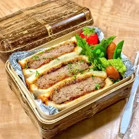 ハンバーグサンド弁当|1480_kojiさん