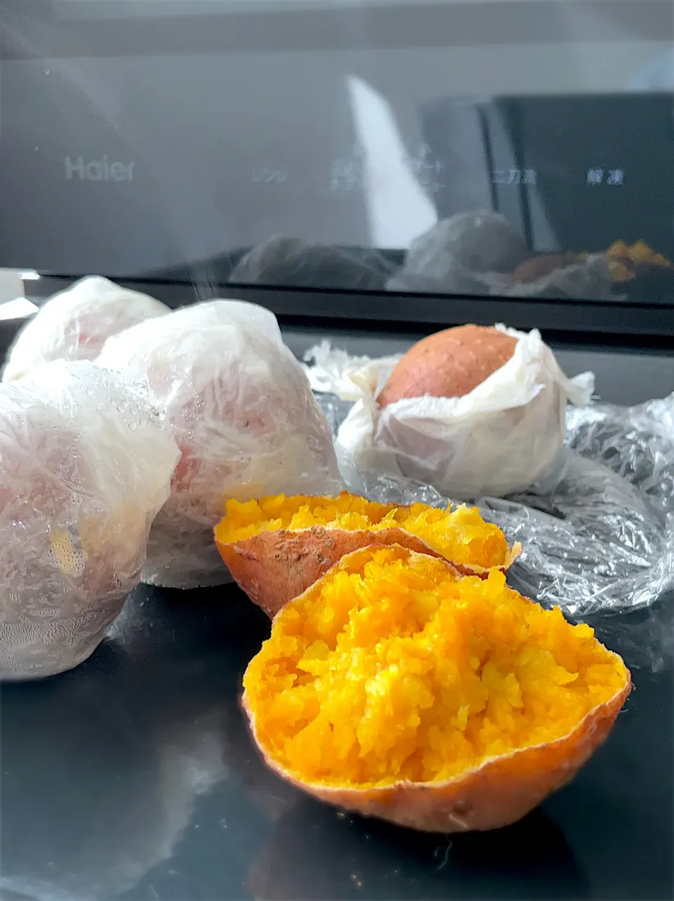 オーブンレンジ「Milaly」レンジ200W 15分レンチンさつまいも🍠|9421beruさん