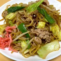 在宅勤務中の男飯(焼きそば)|おおもりの星さん