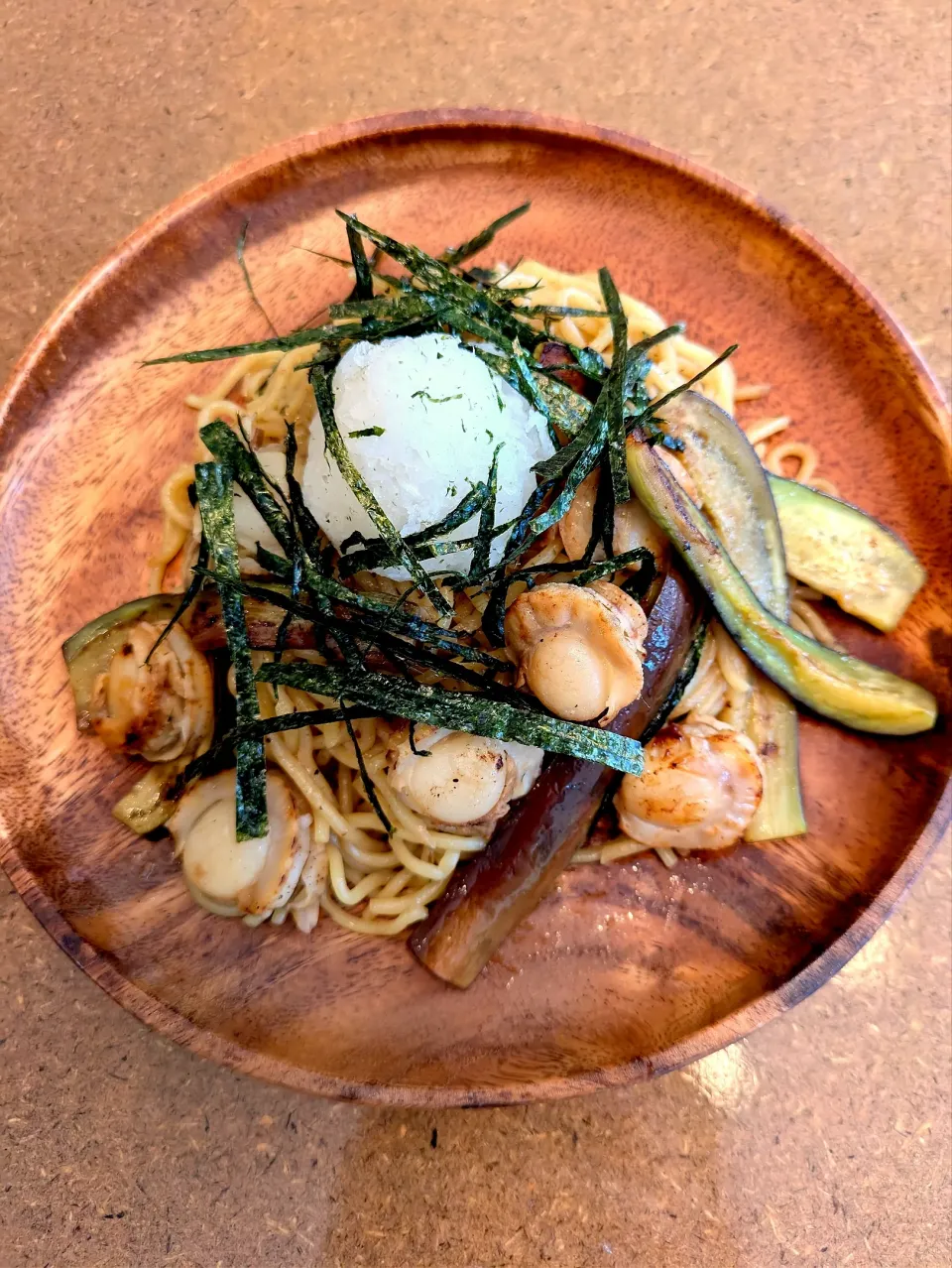 ナスとベビーホタテの塩焼きそば|ロギーさん
