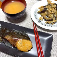 ぶりの照り焼き、ナスとたまごの和炒め、豚汁|kaaaaaさん