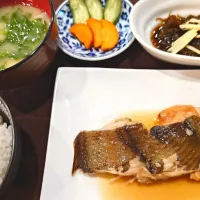 カレイの煮付け定食|伊藤央さん