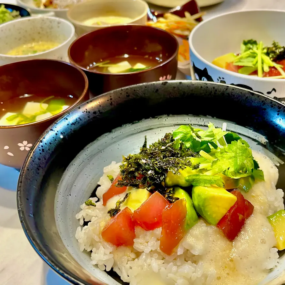 ポキ丼 とろろ添え|ぎんさん