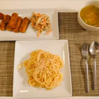 今日の夕食　明太豆乳パスタ、ごぼうサラダ、フライドチキン、豆苗のコンソメスープ|pinknari🐰🌈さん