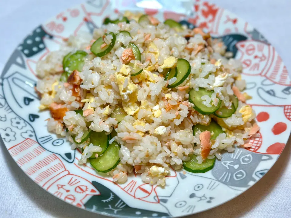 鮭ときゅうりと卵のちらし寿司🥢|HALさん