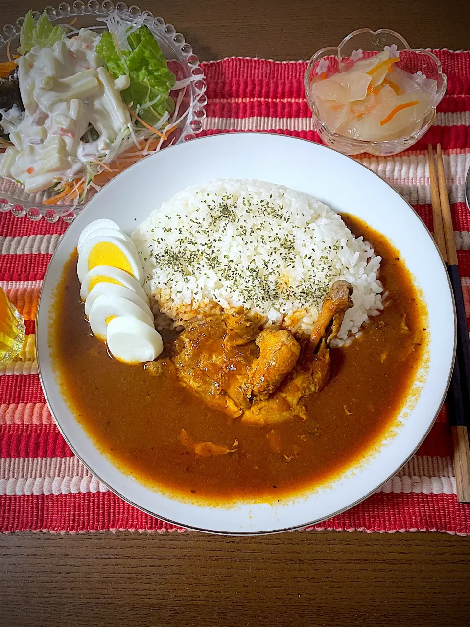 『FitDis』丸ごとチキンレッグが入ったスープカレーチキン&サラダのプロが作ったマカロニサラダ&柑橘のほのかな香り大根とゆず皮の甘酢和え✨|いっちゃんさん