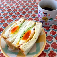 お休みの日のランチは、サンドイッチ🥪|Emiさん