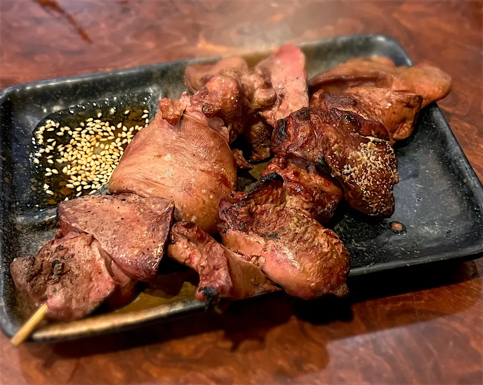 お気に入りの炭火焼鳥屋の鶏レバー|ゆうじ.さん