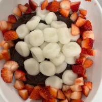 2025/1/18　和のスプーンデザート　A Spoon Dessert: Rice Cake, Red Bean Paste and Strawberries