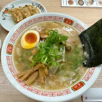 王将ラーメンにジャストサイズ餃子|マハロ菊池さん