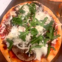 Homemade Arugula pizza|🌺IAnneさん