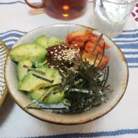 ひとり暮らしの夜ご飯　ミニアボカド丼|keeijnsさん