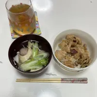 晩御飯☆ねぎま丼☆えび団子と野菜のすまし汁（白菜・葱・しめじ・えのき・椎茸・エリンギ）|Saharaさん