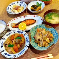 FitDish でお昼ご飯✿*ﾟ鶏肉と根菜の煮物・ずいきの炊いたん