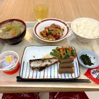 寮の朝ごはん😋|すかラインさん