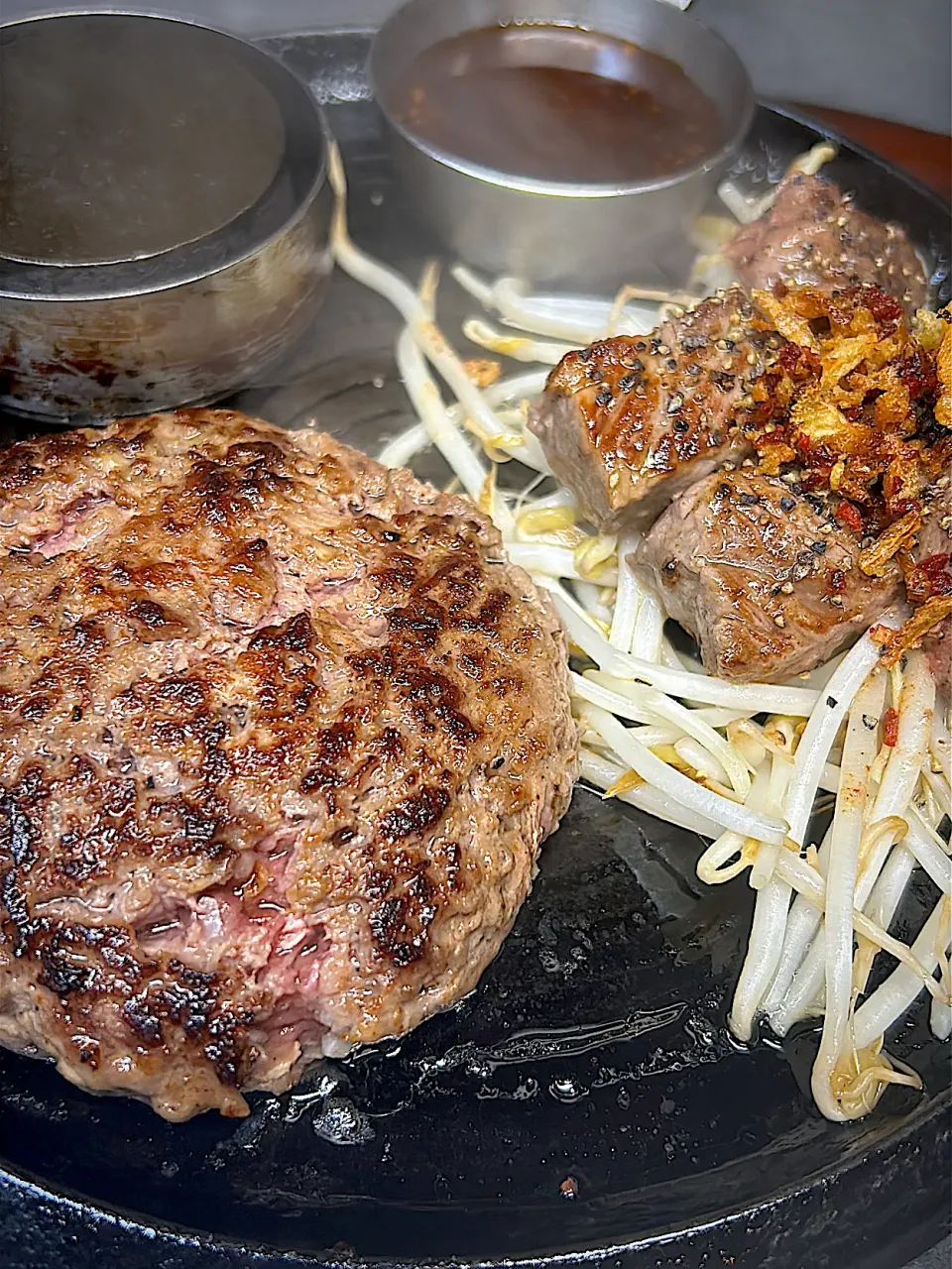 オリーブ牛の肉バーグ&カットステーキ75g|坂の上の友さん