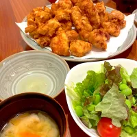 鶏むね唐揚げ　サラダ　味噌汁|とゆあさん