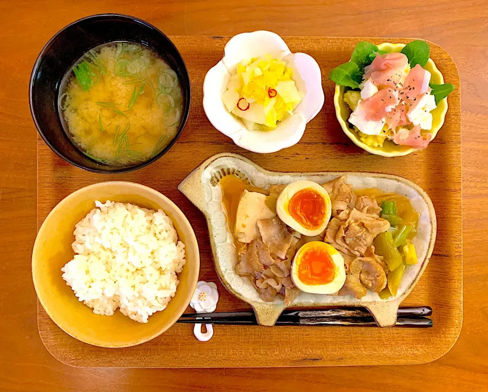 肉豆腐のおぼんごはん|すずさん