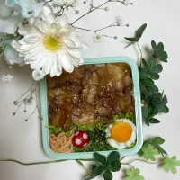 1/22❤︎主人の黒豚焼肉丼弁当🌱

＊黒豚焼肉
＊半熟たまご
＊たらこスパゲッティ
＊ほうれん草の胡麻和え|Makinsさん