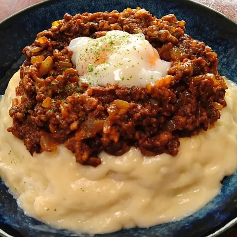 「雪印メグミルク　簡単ホワイトソース」を使ってみたSnapdishの料理・レシピ写真:ホワイトソースキーマカレー😂🍛🐮