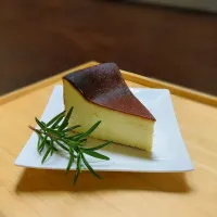 バスクチーズケーキ|森のごはん屋さんさん