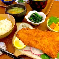 バッター液でサックサク♪鯵フライのおぼんごはん|すずさん