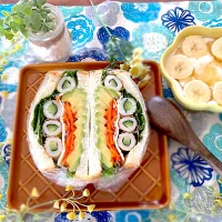 アルモンデヘルシー具材のわんぱくサンド🥪🌼🌼