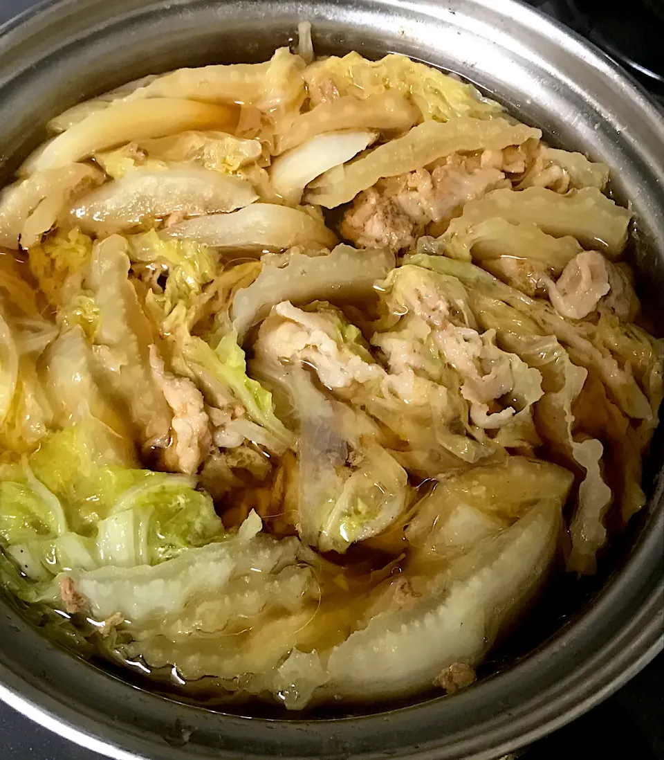 白菜と豚バラ肉のミルフィーユ鍋🍲|ゆきぽよ婆さん